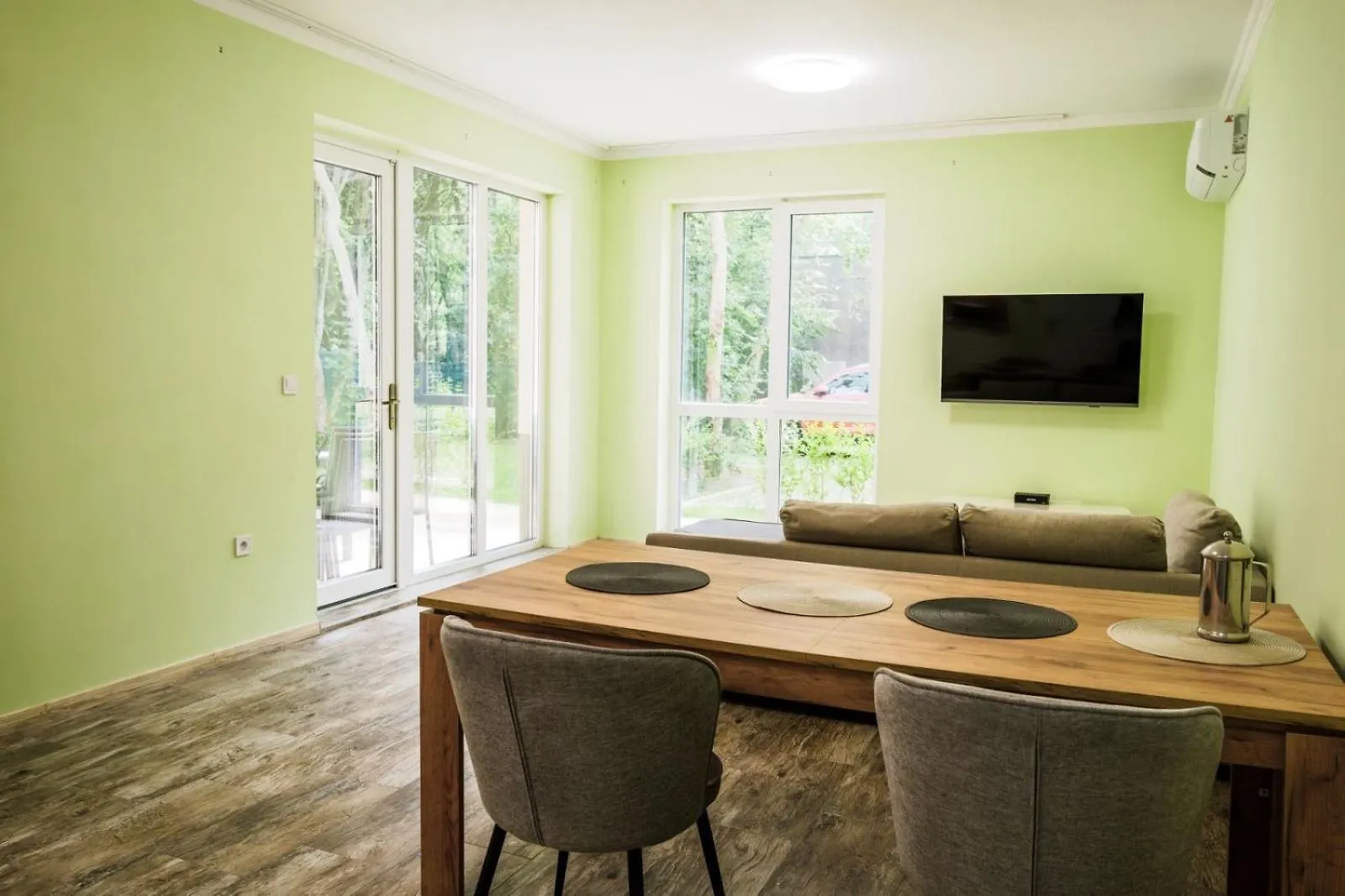 בית נופש וארנה Garden Apartment Fichoza 1 - 80 M From The See